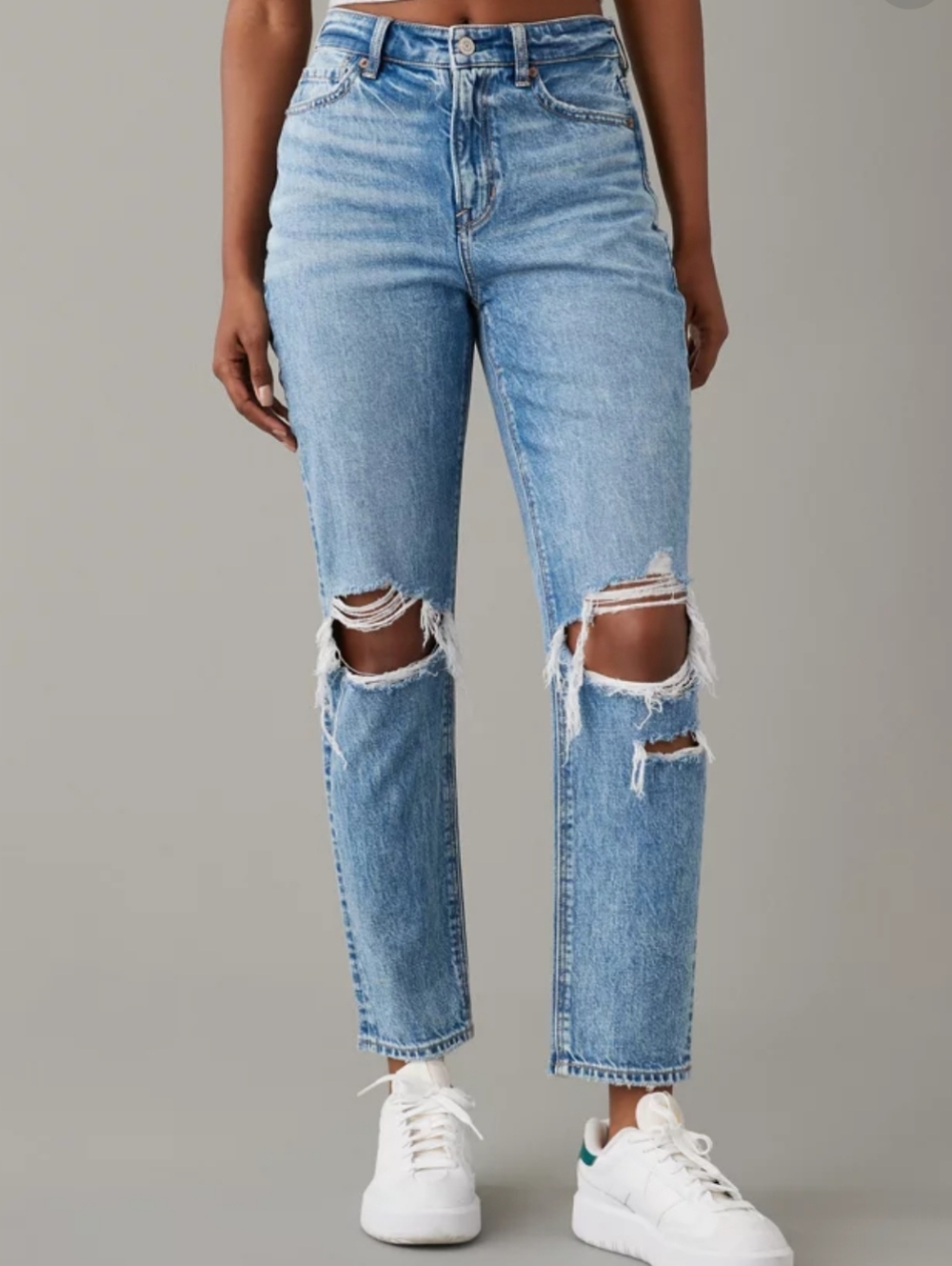 American Eagle Ripped Mom Jean Medium Wash‎ Size 4